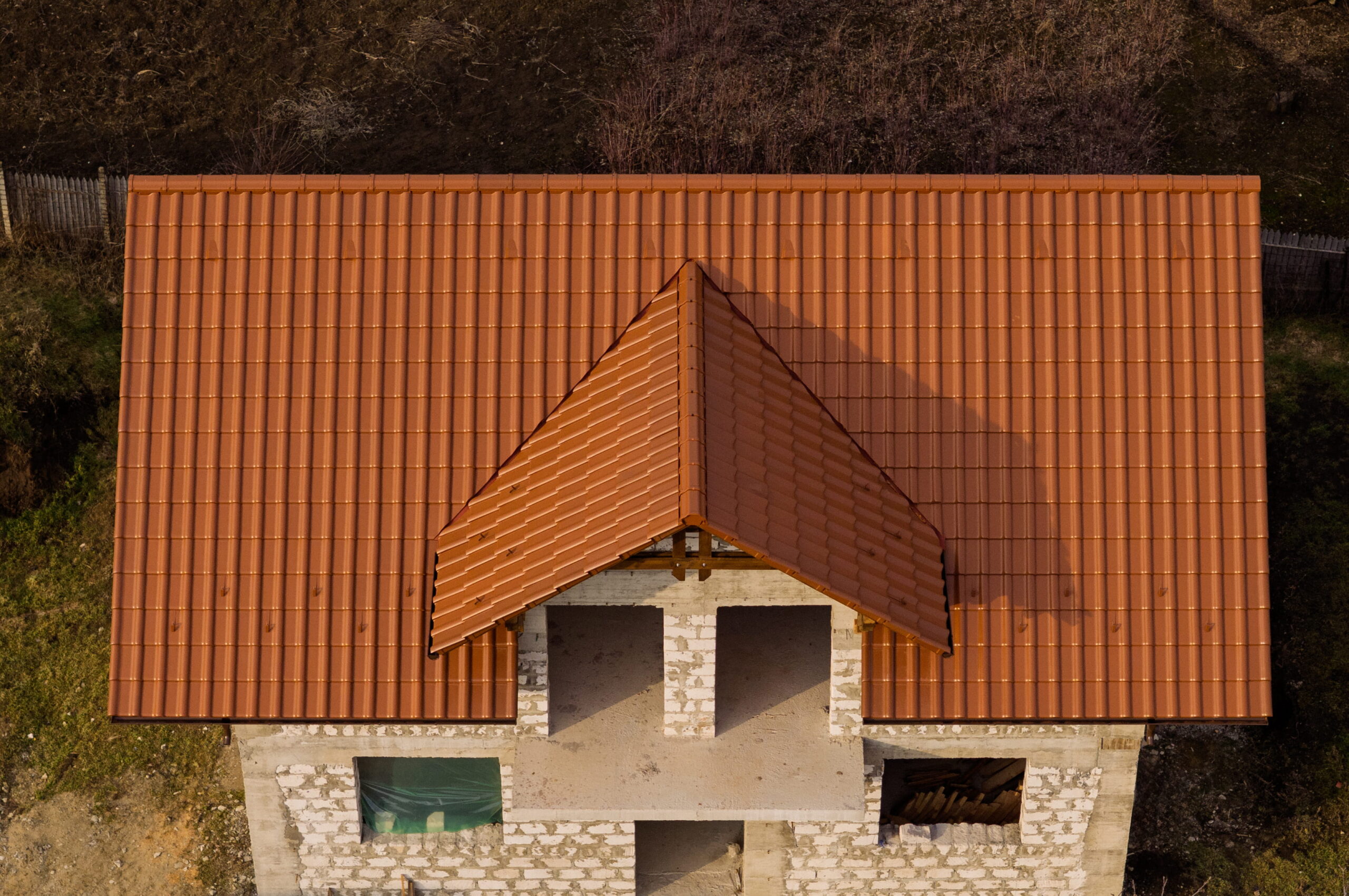 Acoperiș de țiglă ceramică