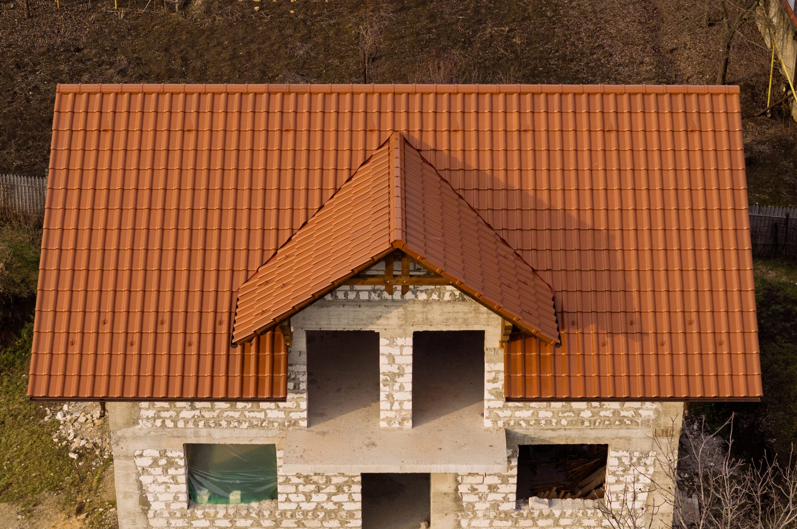 Acoperiș de țiglă ceramică