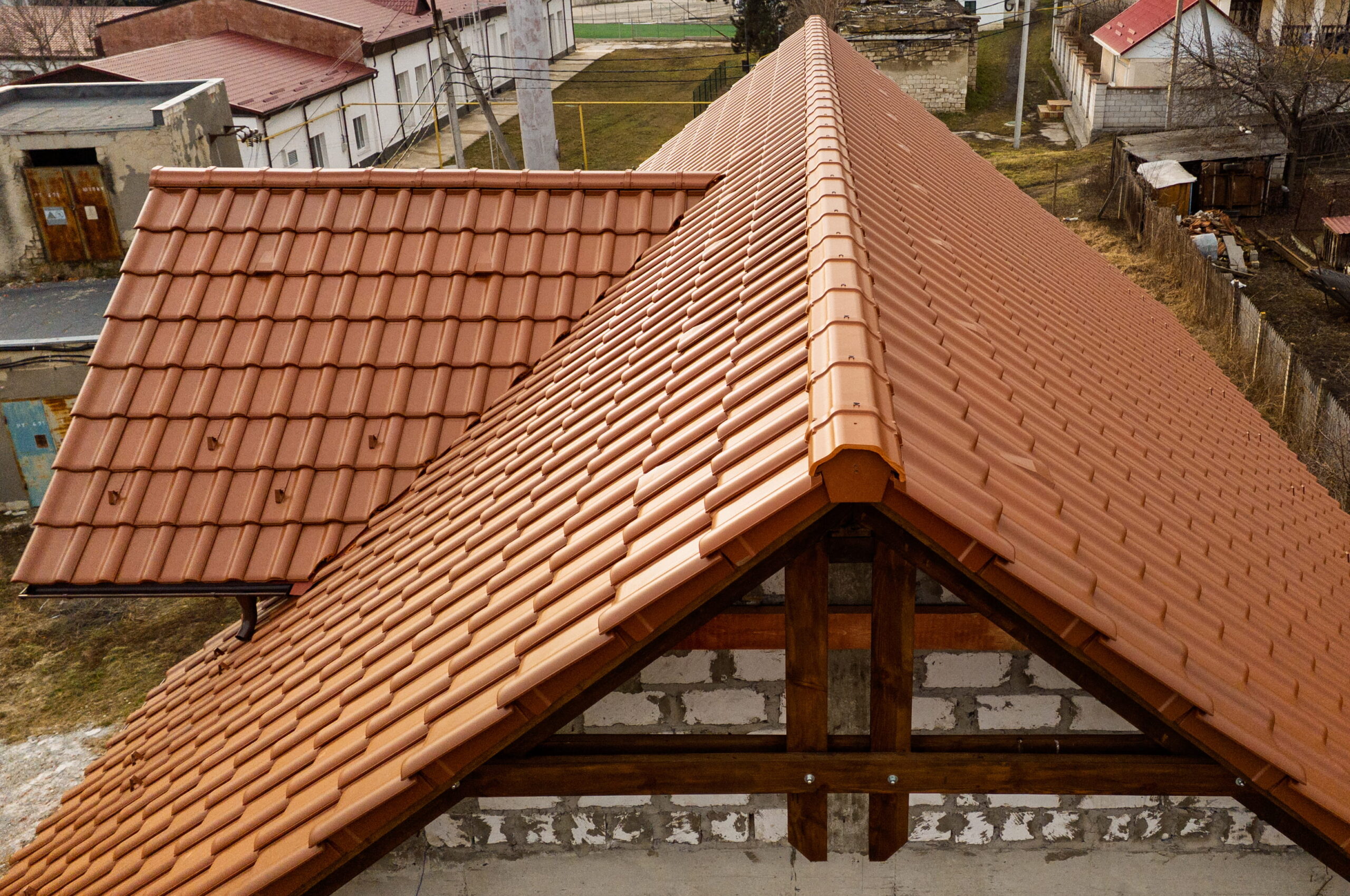 Acoperiș de țiglă ceramică