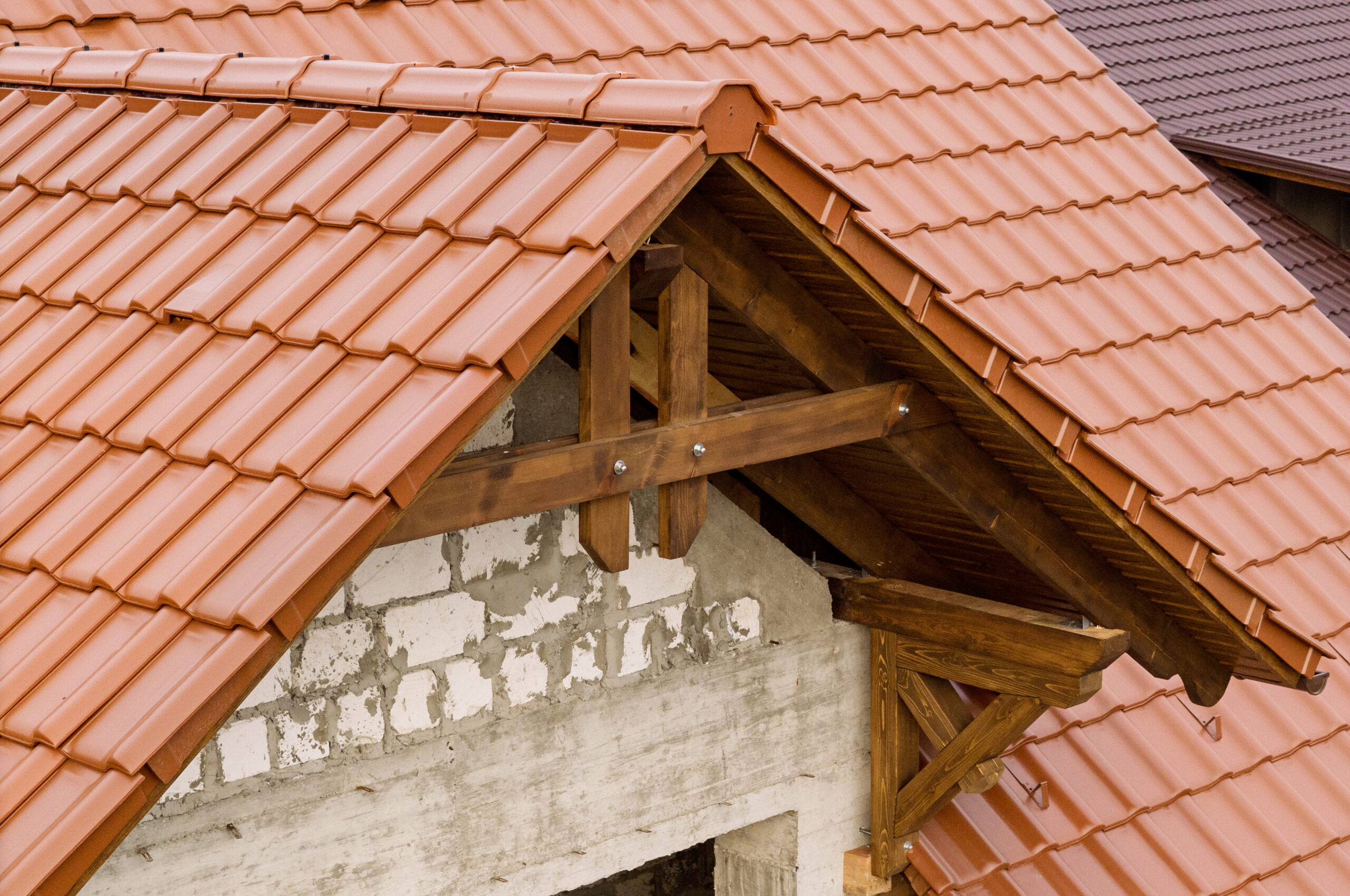 Acoperiș de țiglă ceramică