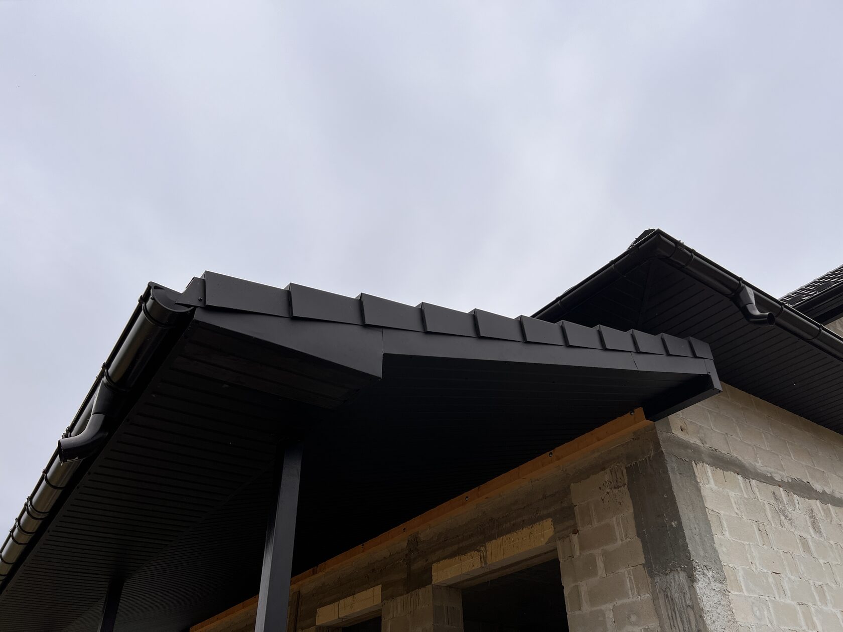 Țiglă metalică, SSAB, RAL 9005, Corjeuți, Briceni